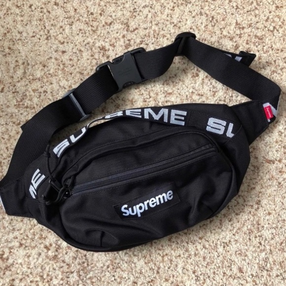 supreme bag fanny